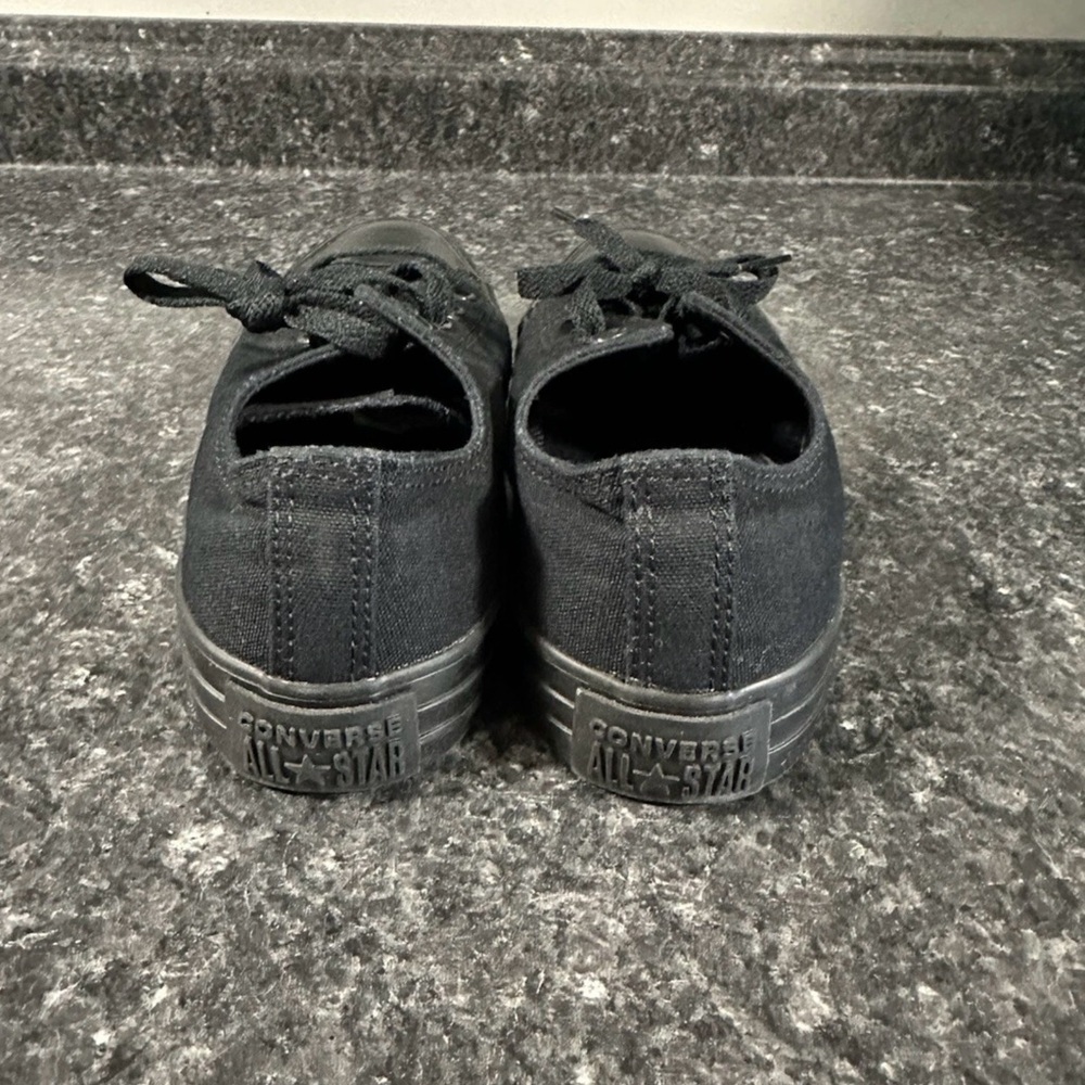 Converse Black Low Top Sneakers Women’s Size 7 Men’s Size 5 - Picture 8 of 8